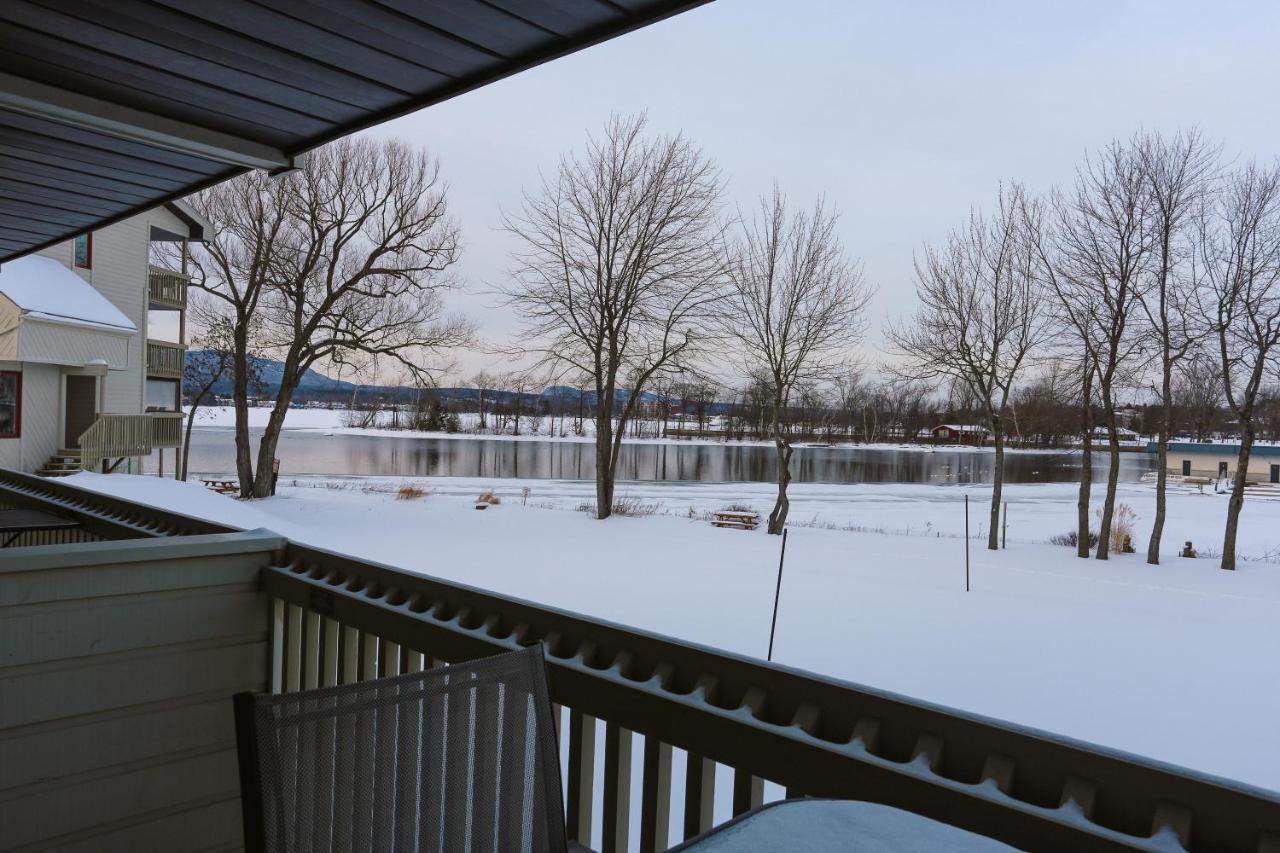 Magog Waterfront Condo מראה חיצוני תמונה